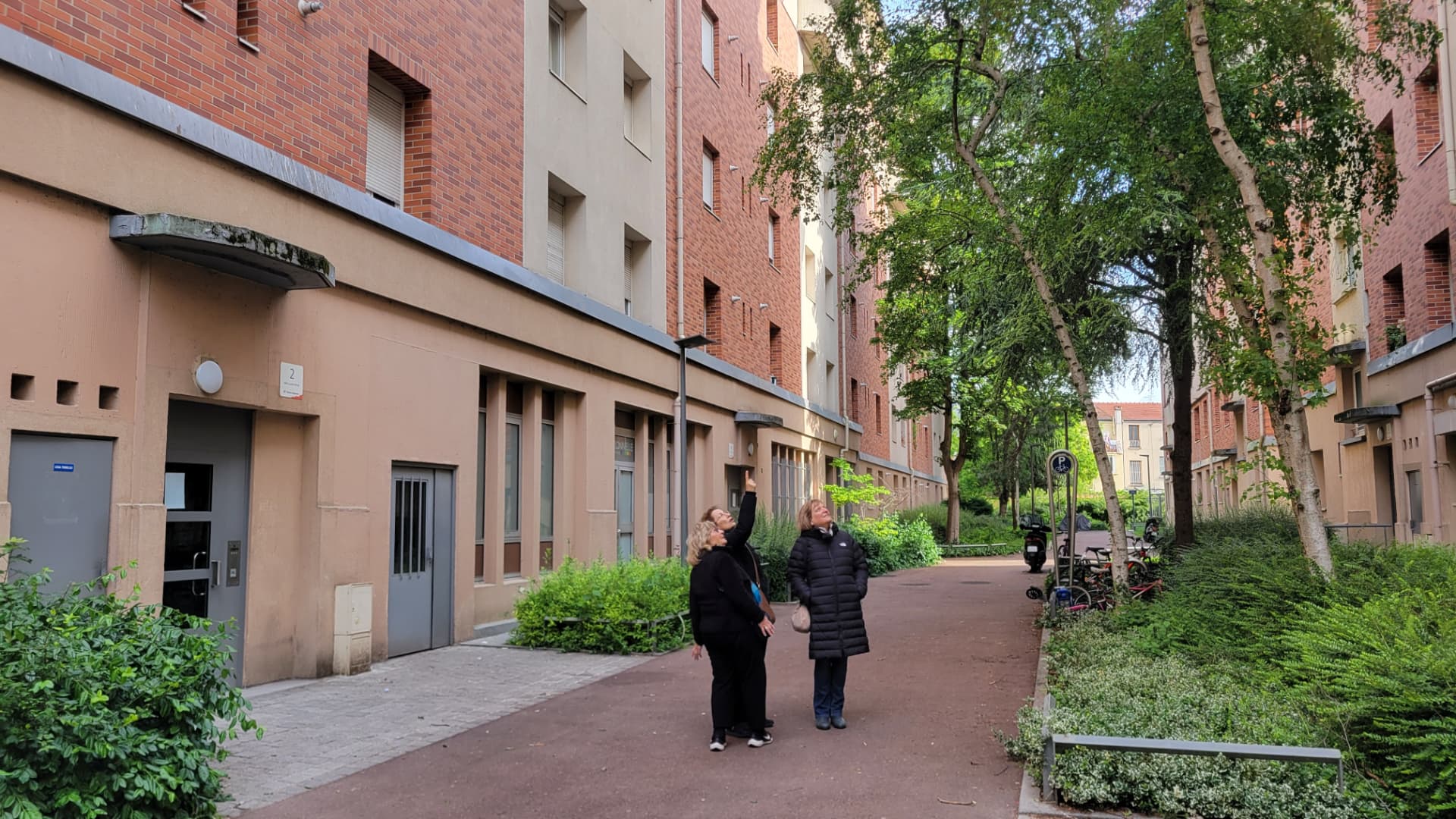Joinville-le-Pont building
